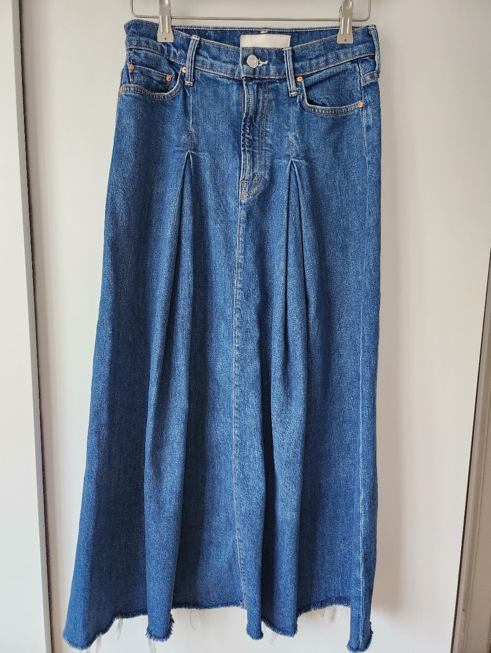 Mothrt Denim The Pleated Midi Skirt Wirh Fray - Picture 2 of 7